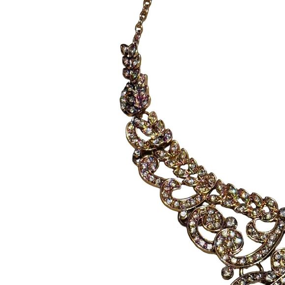 NWT Rose Gold Rhinestone Statement Necklace & Earrings Set - Picture 6 of 16